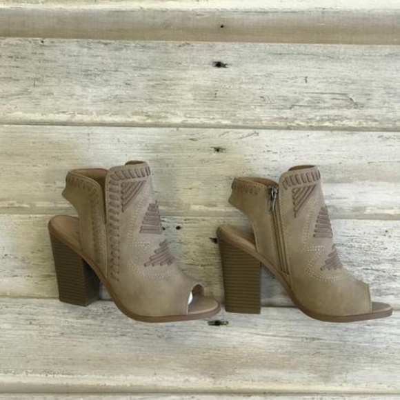 NIB Tribal Peep Toe Bootie - Picture 6 of 7